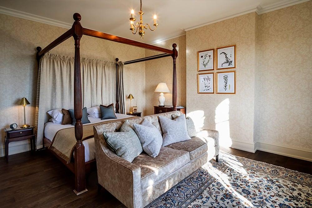 Eastwell Manor, Champneys Hotel & Spa Ashford  Exteriör bild