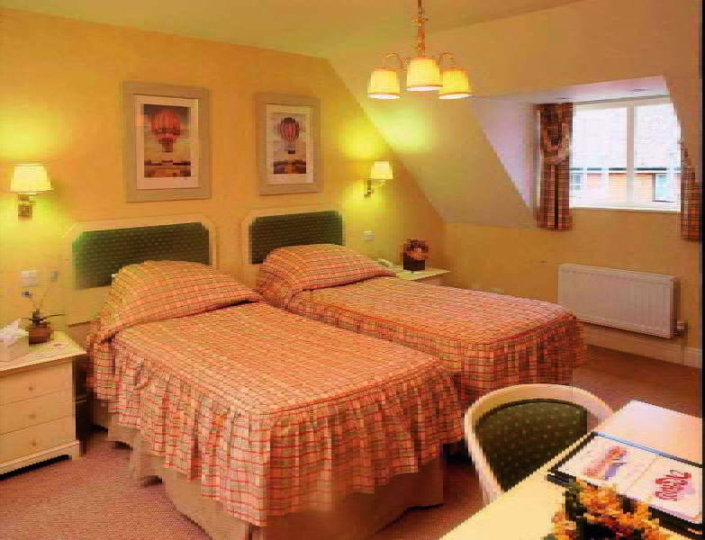 Eastwell Manor, Champneys Hotel & Spa Ashford  Exteriör bild