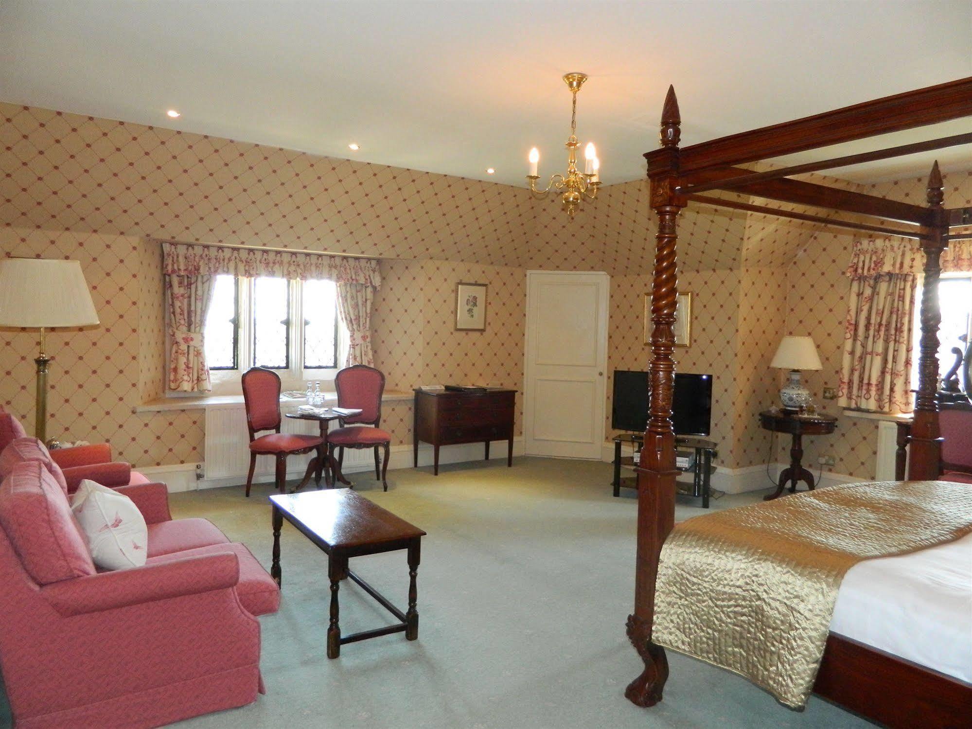Eastwell Manor, Champneys Hotel & Spa Ashford  Exteriör bild